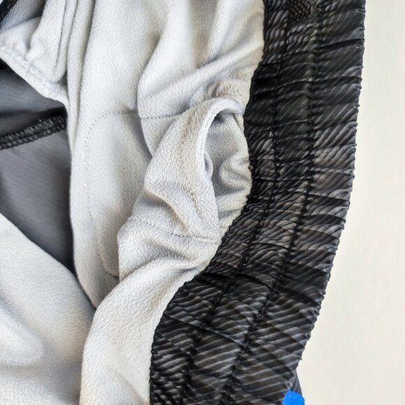 Under Armour HeatGear athletic short grey tie-dye women's size M - Picture 7 of 12